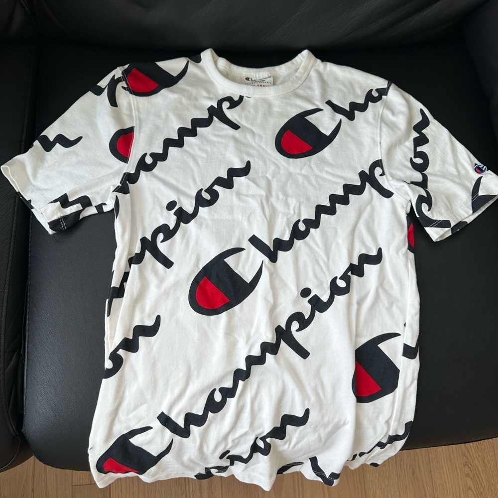 COPY - Champion tshirt size m